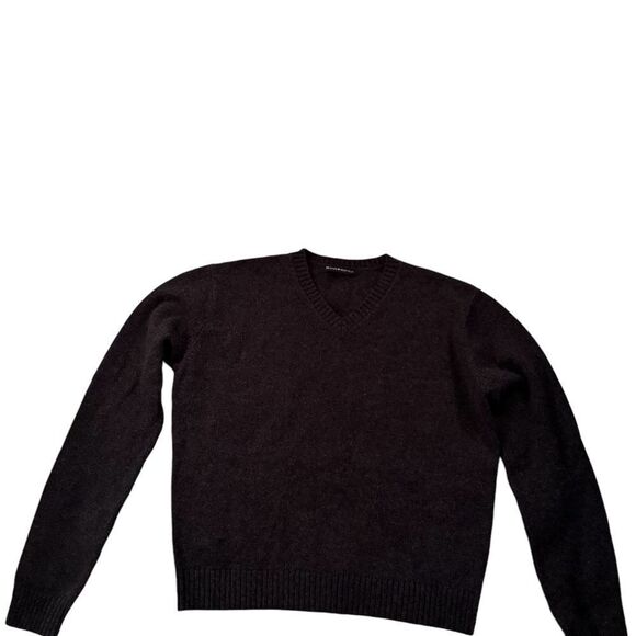 Brandy Melville Sweaters - Brandy Melville Gray V-Neck Sweater Great Condition Non Smoking One Size